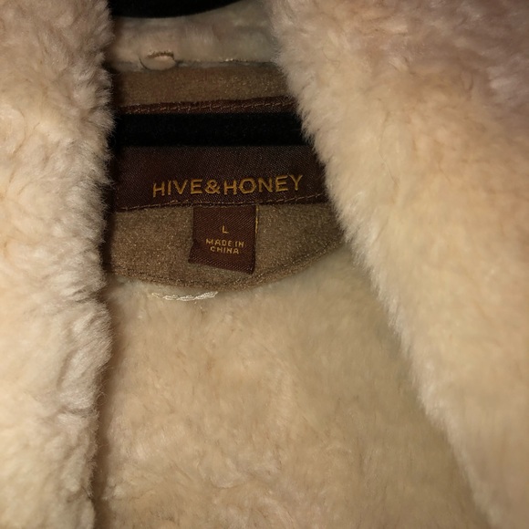 Super comfy and warm Hive & Honey jacket! - Picture 3 of 4